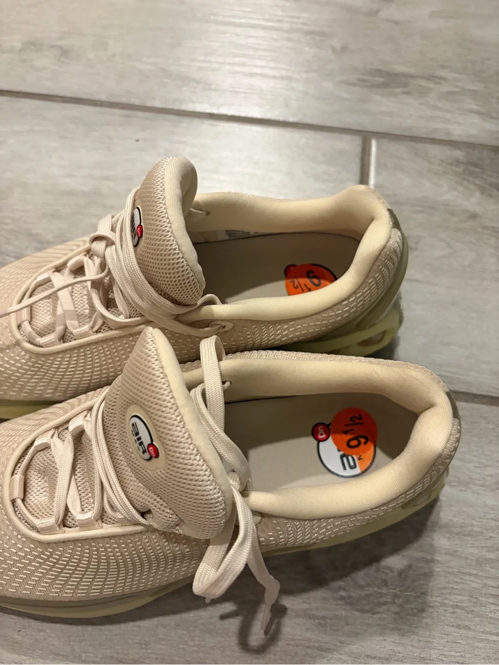 Size 9.5 - Nike Air Max DN Light Khaki Womens HV4861-200 NWOT